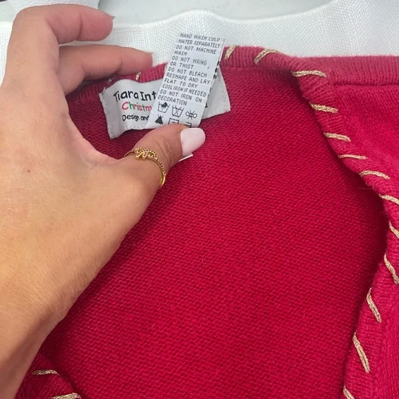Festive vintage Red Christmas Cardigan - Picture 3 of 6